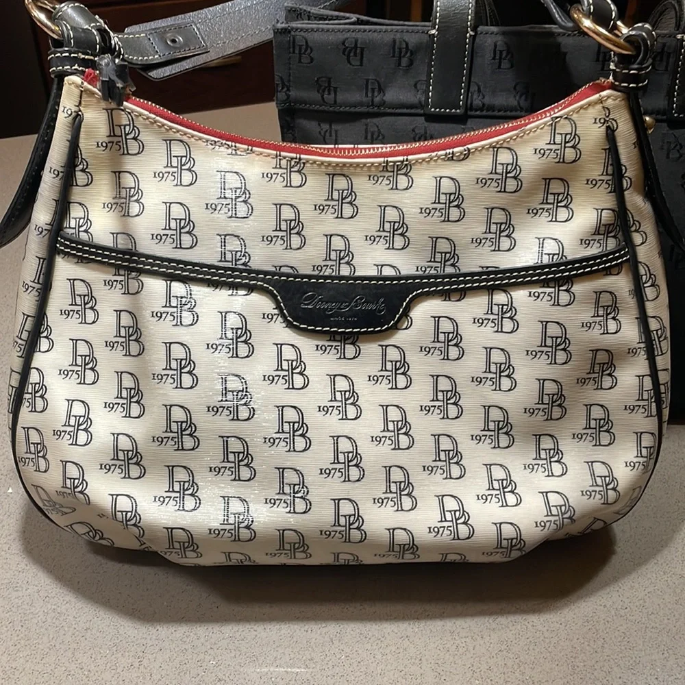 Dooney & Bourke Black and White Logo Shoulder Bag and black canvas tote bundle - Picture 2 of 16